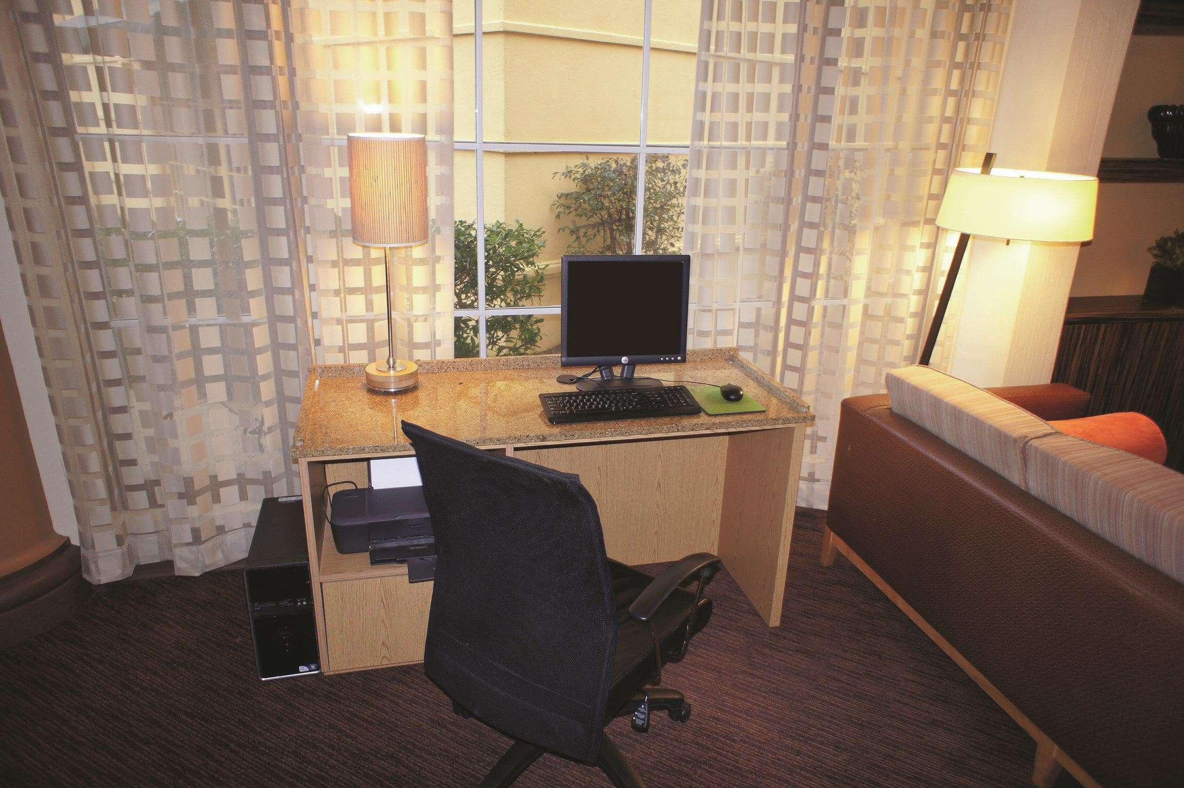 La Quinta By Wyndham Raleigh/Durham Southpoint Hotel Екстериор снимка