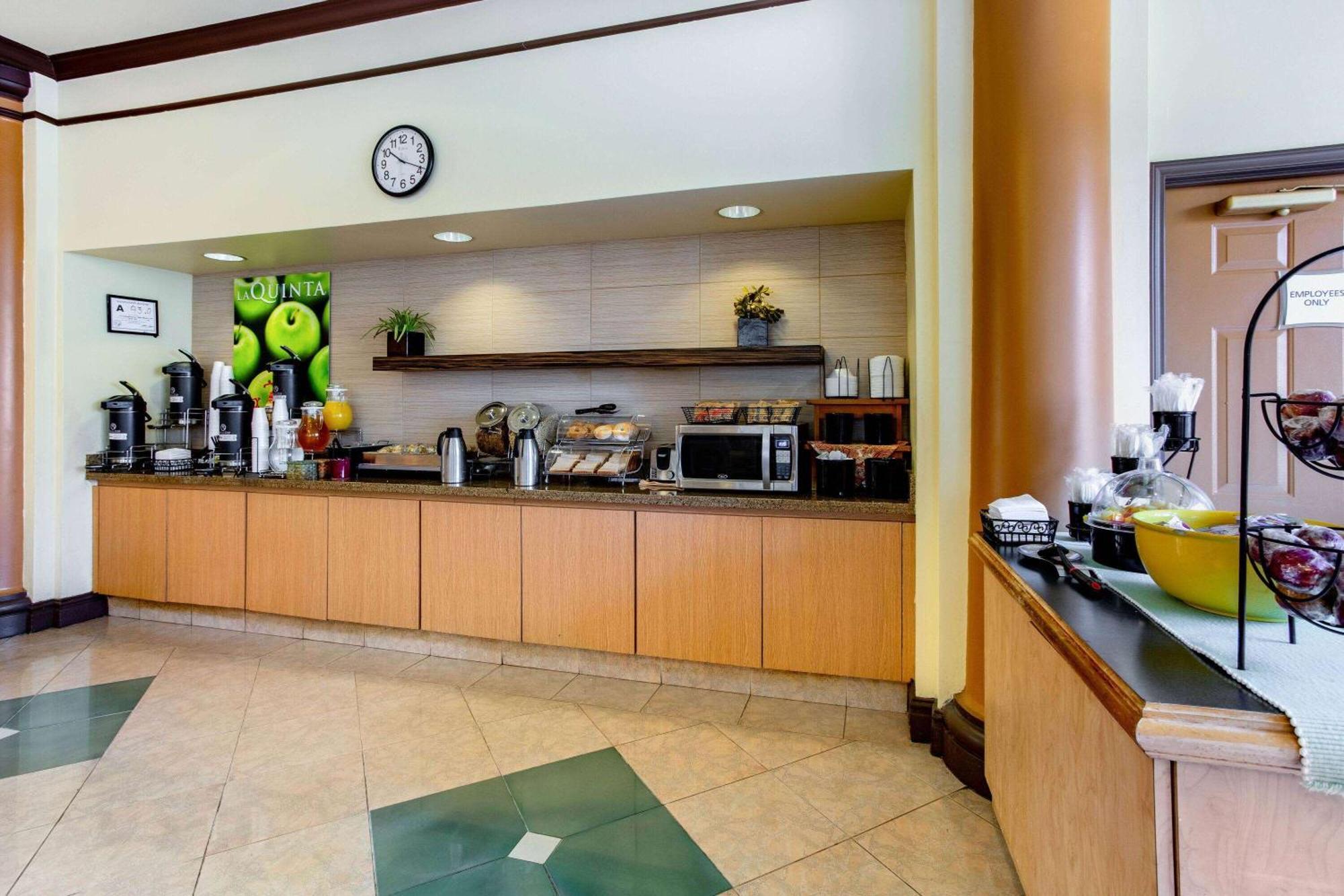 La Quinta By Wyndham Raleigh/Durham Southpoint Hotel Екстериор снимка