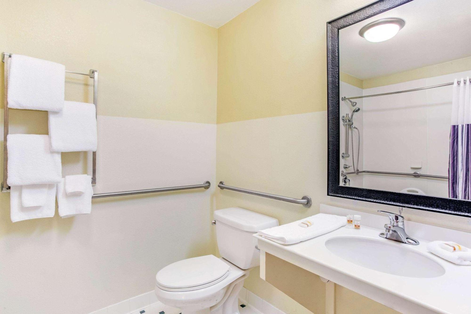 La Quinta By Wyndham Raleigh/Durham Southpoint Hotel Екстериор снимка